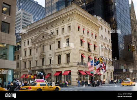 cartier flagship new york.